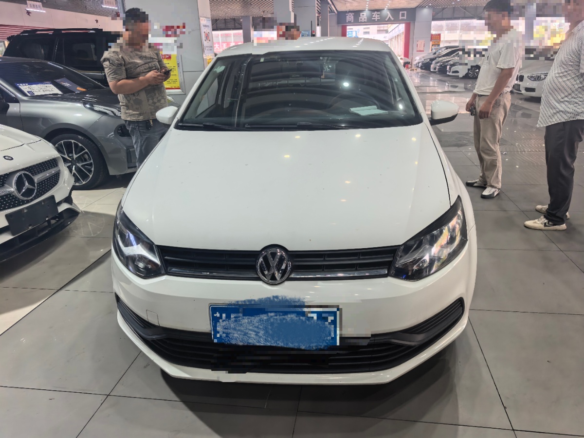 Volkswagen Polo 2017 car image #2