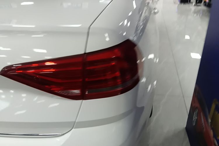Volkswagen Lavida 2017 car image #8
