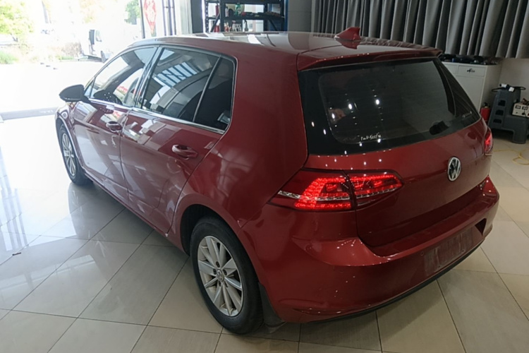 Volkswagen Golf 2015 car image #7