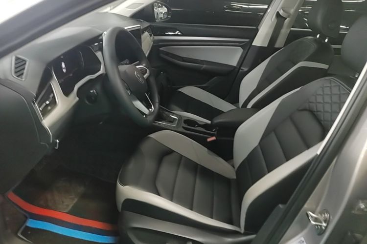 Volkswagen Bora 2023 car image #19