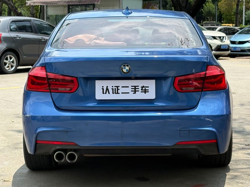 BMW 3 Series 2018 car image #9