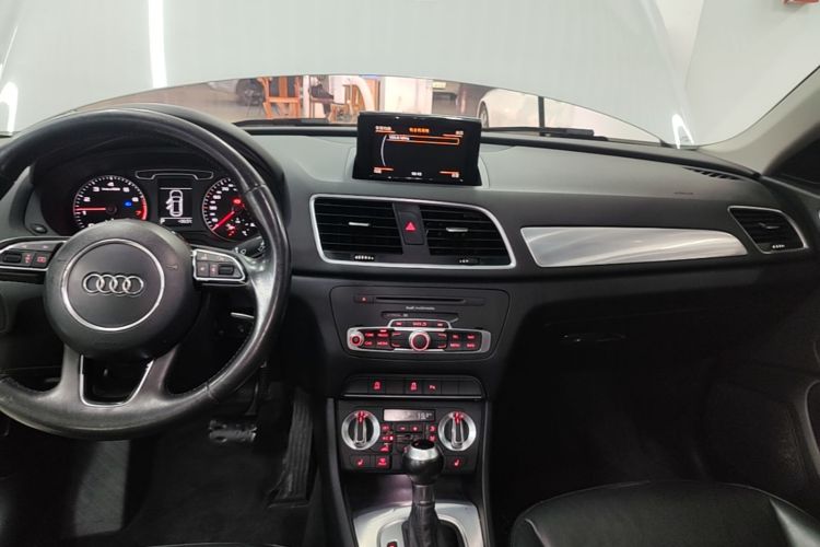 Audi Q3 2015 #13 Audi Q3 2015 car image #13