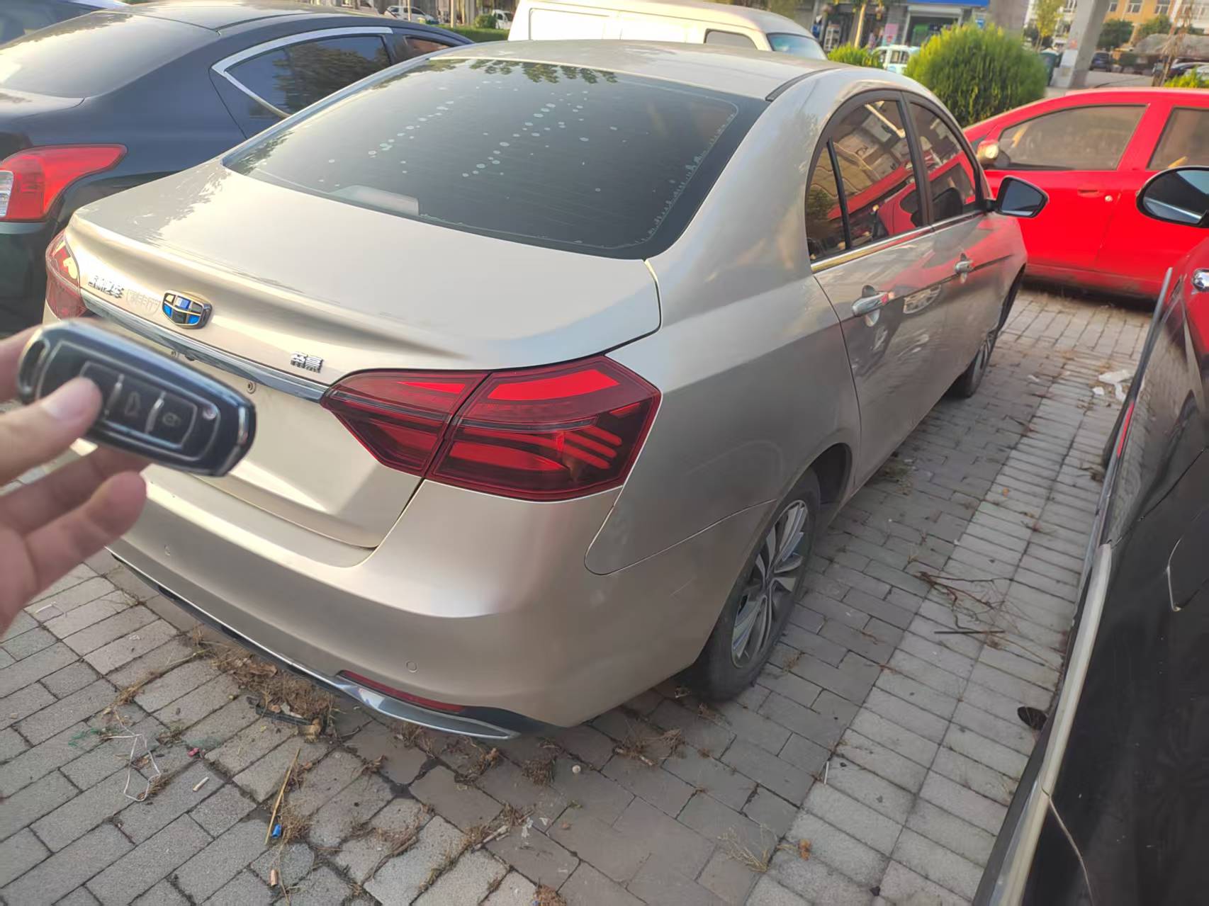 GEELY Emgrand 2019 #3 GEELY Emgrand 2019 صورة سيارة #3