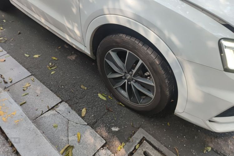 Audi Q3 2019 #9 Audi Q3 2019 car image #9