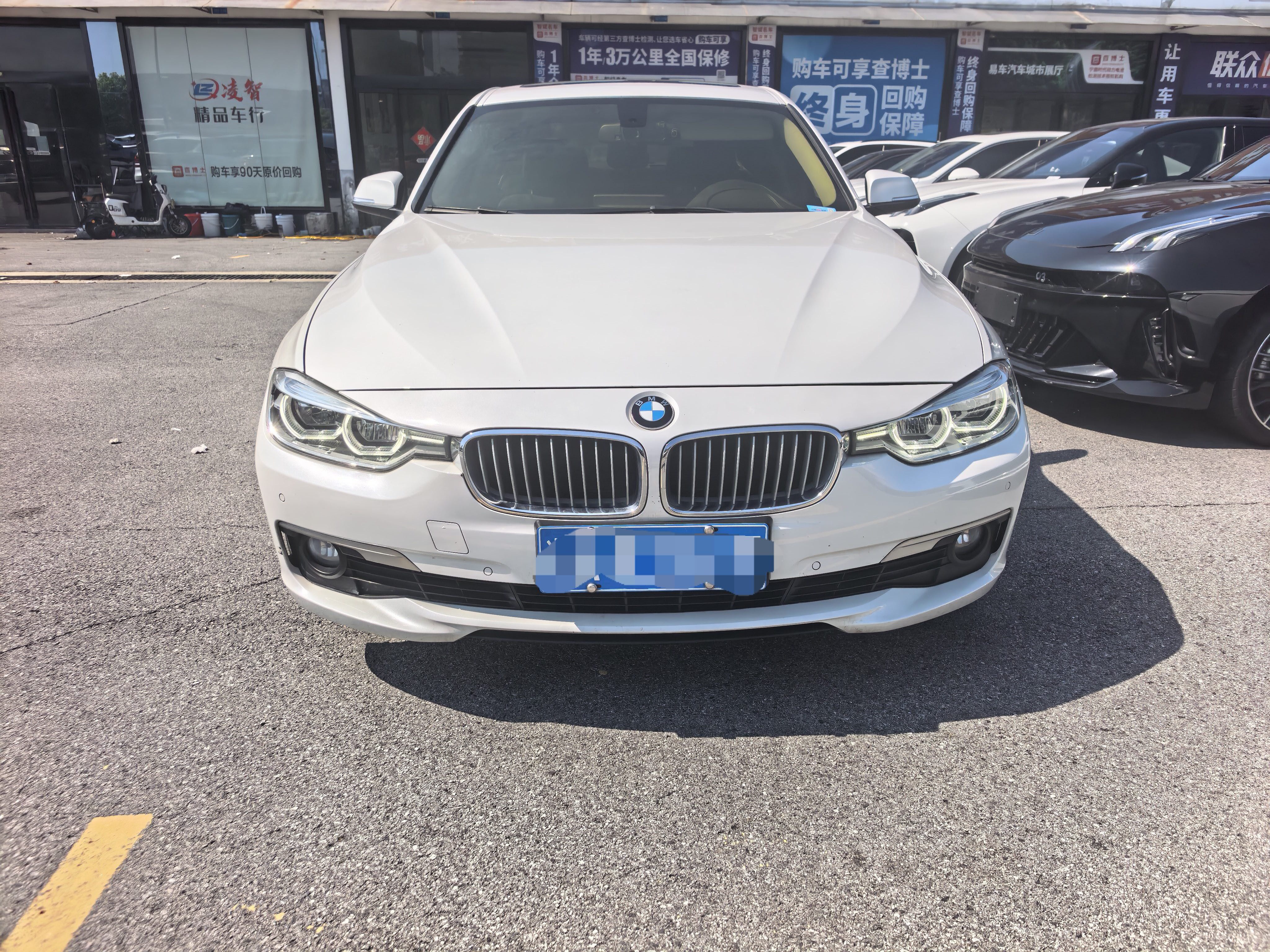 BMW 3 Series 2019 car image #2