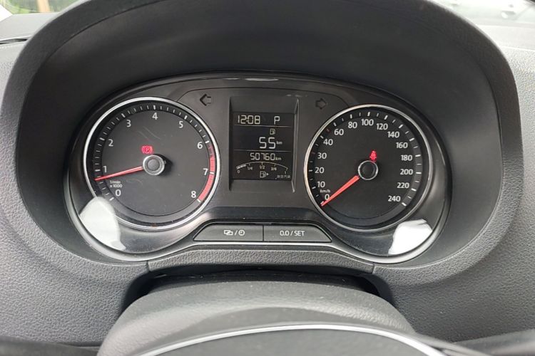 Volkswagen Polo 2016 car image #16