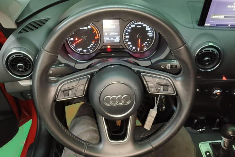Audi A3 2018 immagine di auto #11