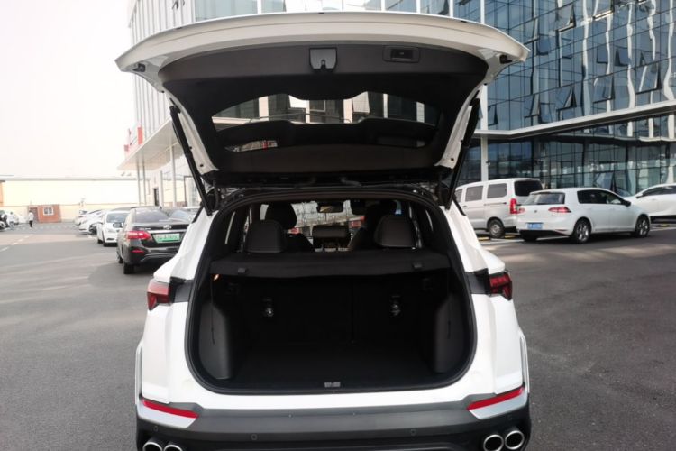 GEELY Coolray 2025 car image #19