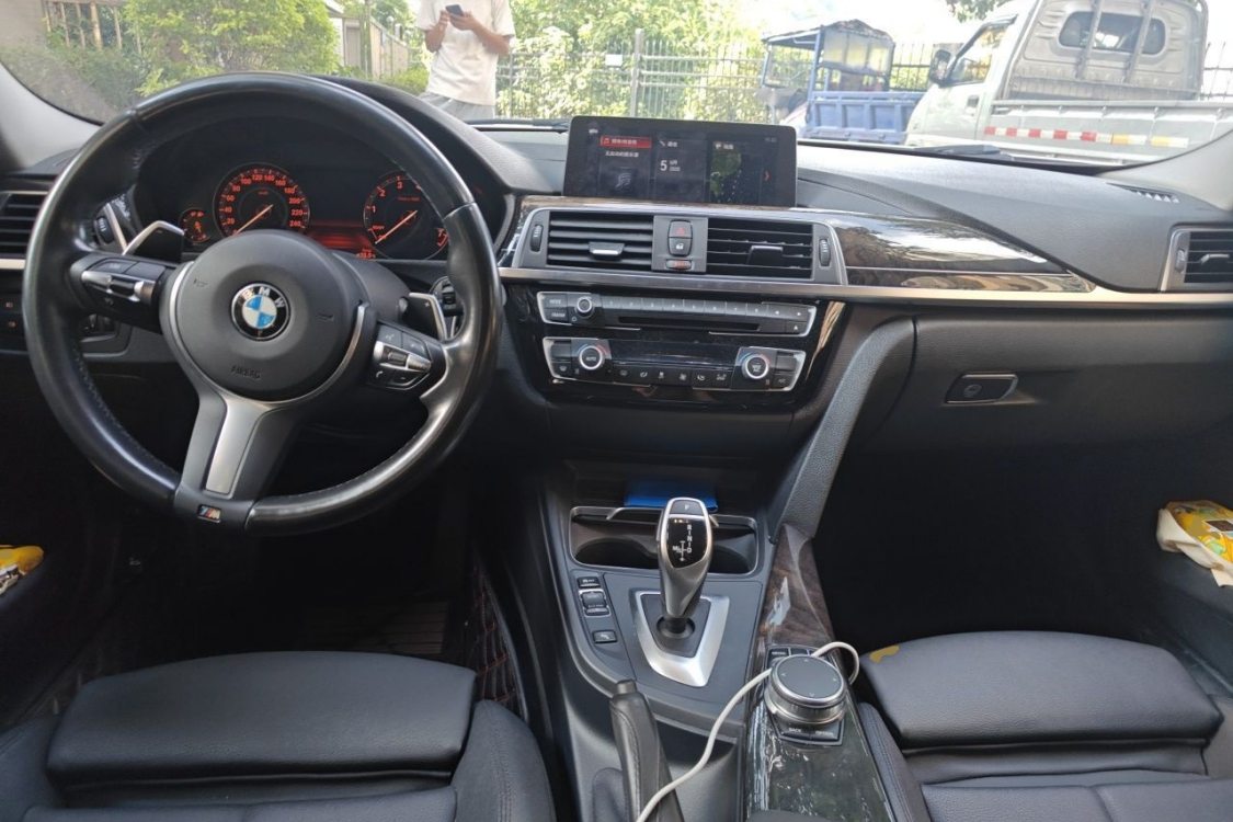BMW 3 Series 2019 #23 BMW 3 Series 2019 car image #23