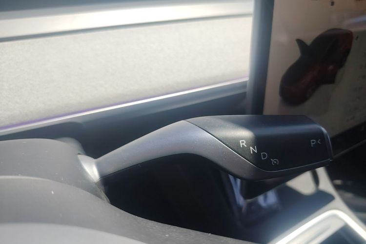 Tesla Model Y 2024 #14 Tesla Model Y 2024 immagine di auto #14