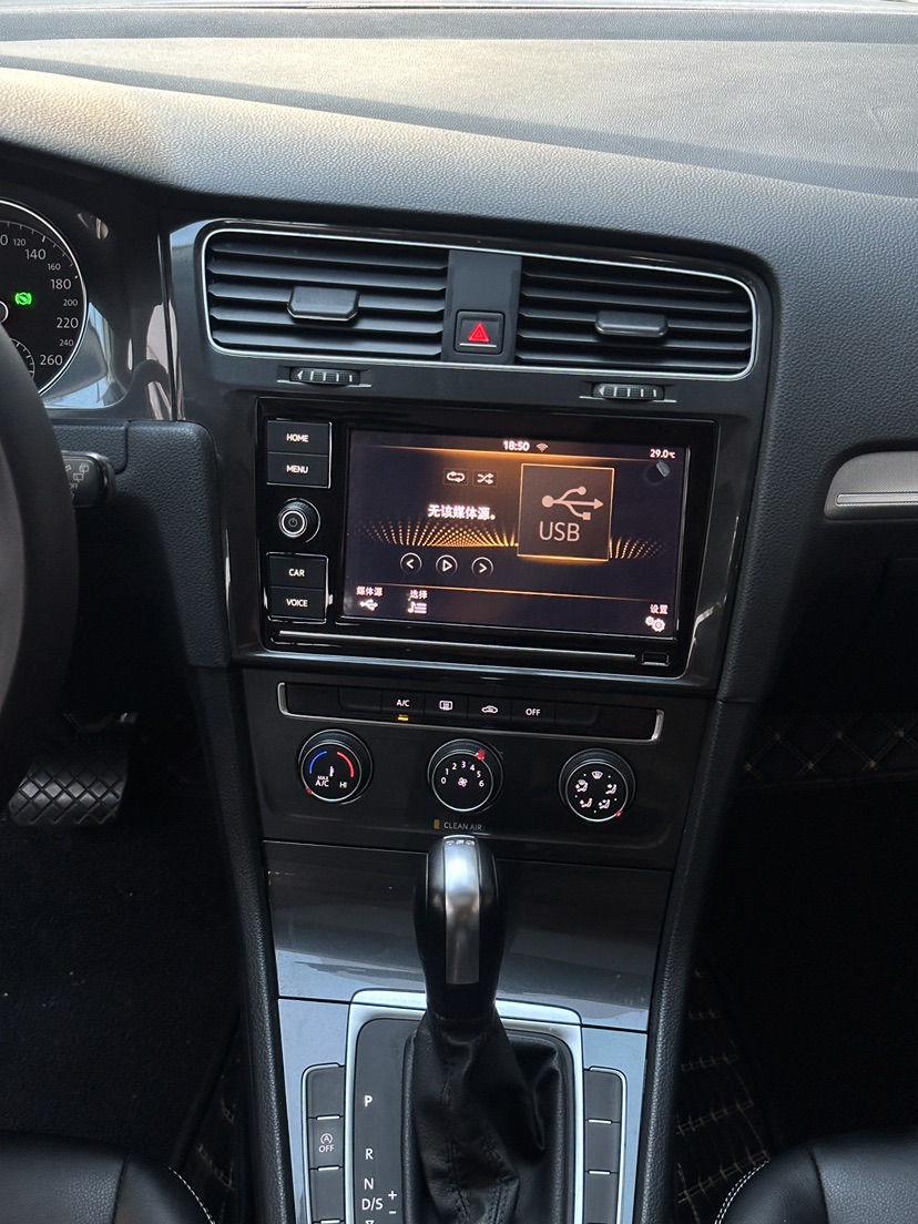 Volkswagen Golf 2019 #6 Volkswagen Golf 2019 car image #6