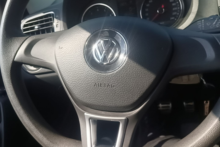 Volkswagen Polo 2016 #11 Volkswagen Polo 2016 car image #11