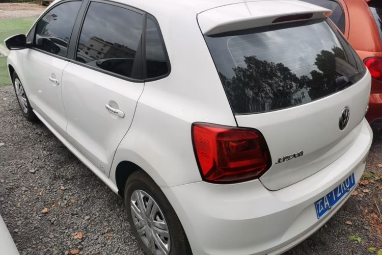 Volkswagen Polo 2016 car image #5