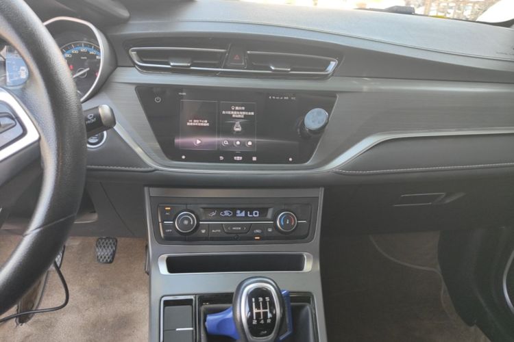 GEELY Emgrand 2021 #13 GEELY Emgrand 2021 car image #13