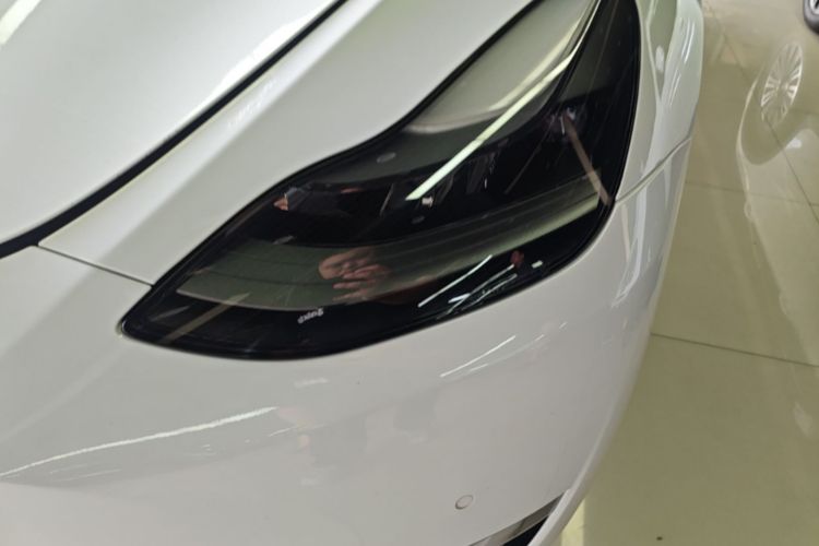 Tesla Model Y 2021 car image #23