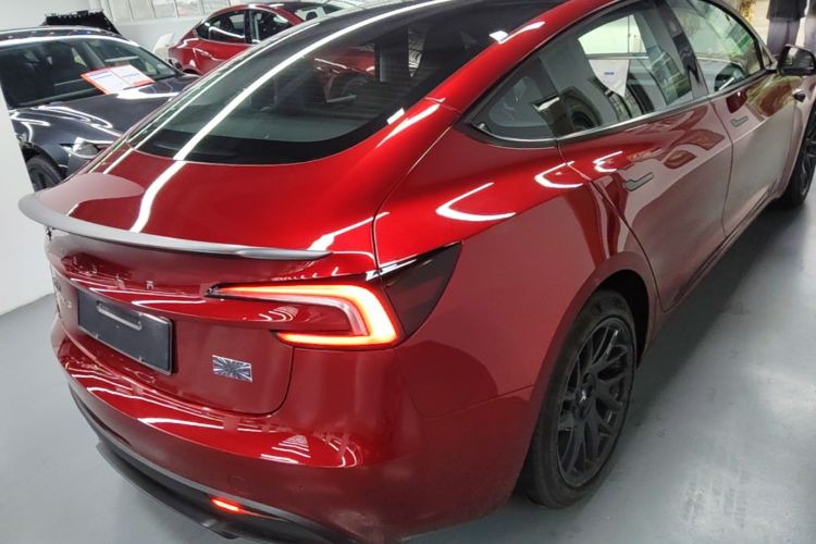 Tesla Model 3 2024 car image #7