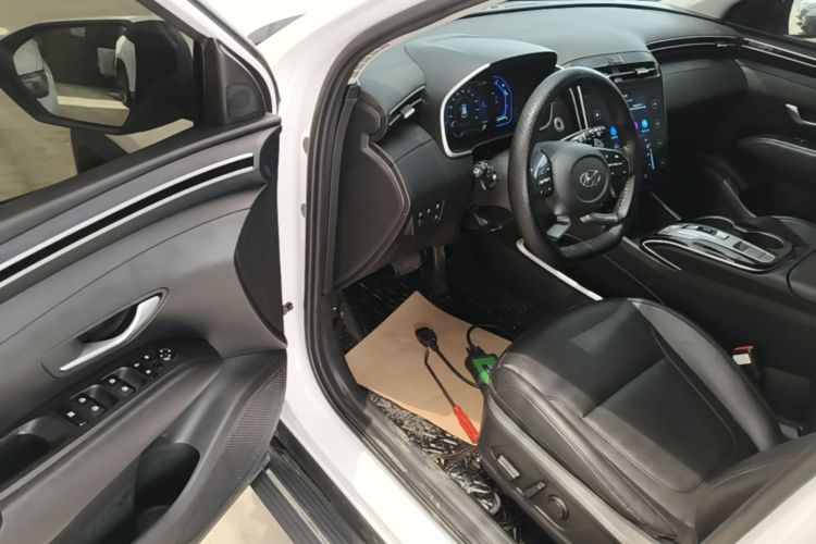 Hyundai Tucson 2023 car image #16