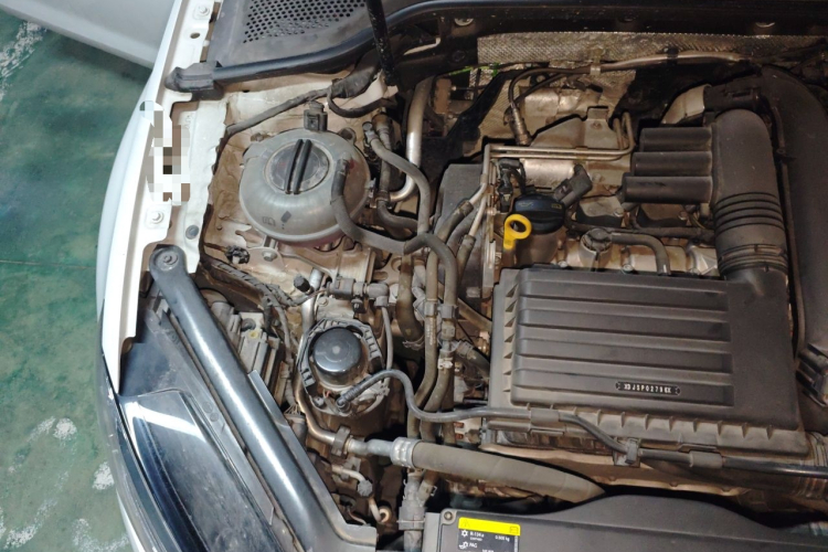 Volkswagen Golf 2020 car image #24