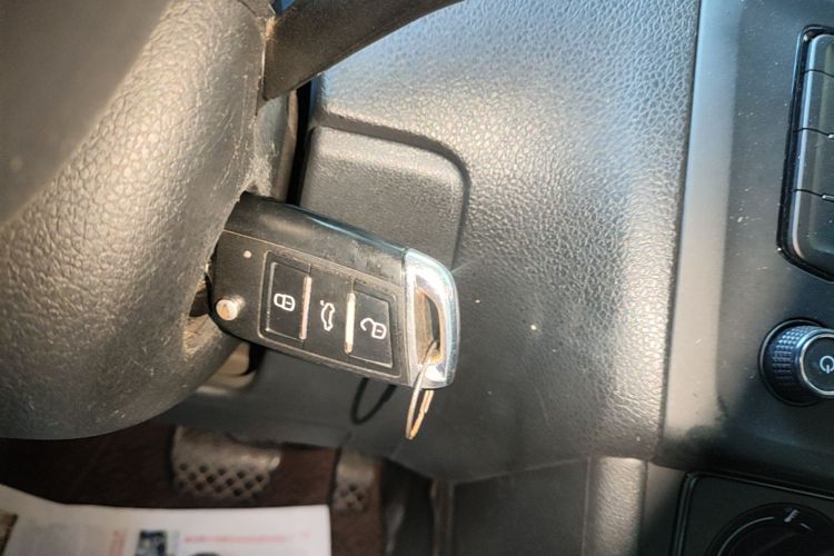 Volkswagen Polo 2019 car image #9