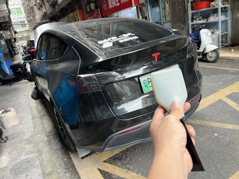 Tesla Model Y 2022 car image #7