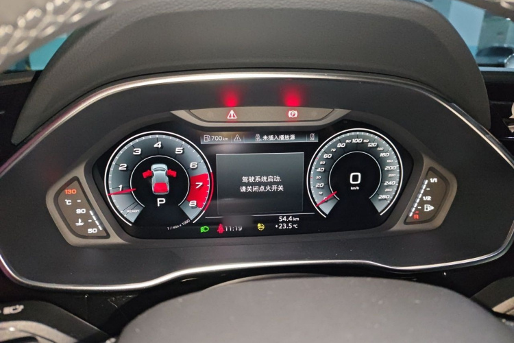 Audi Q3 2025 car image #16