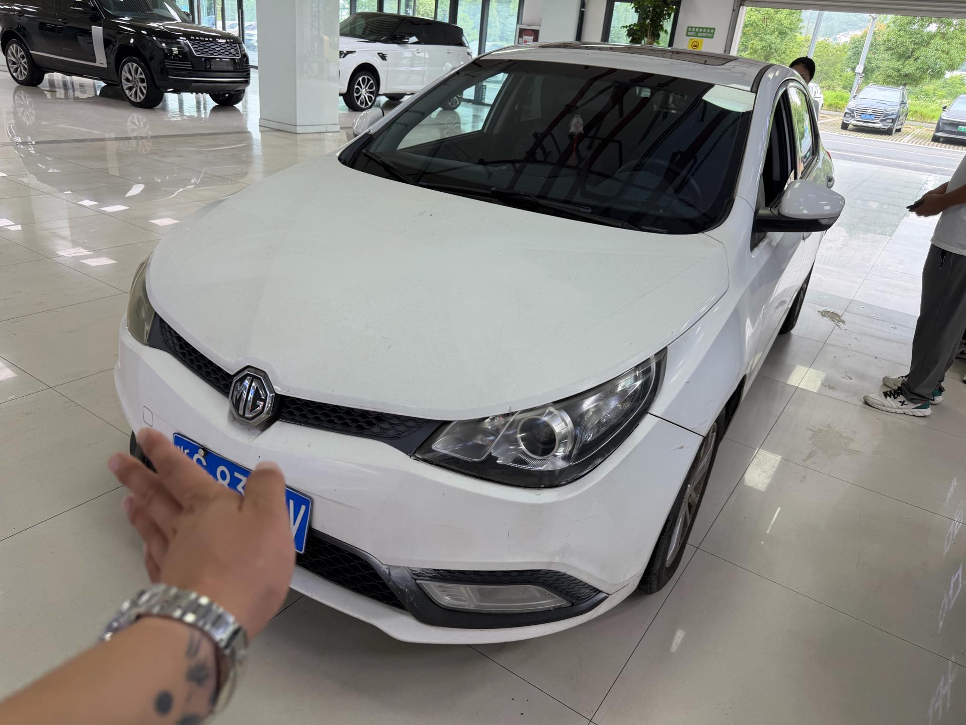 MG 5 2013 MG 5 2013 car image