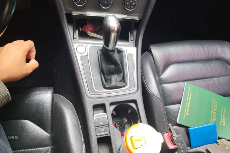 Volkswagen Golf 2015 imagen de coche #16