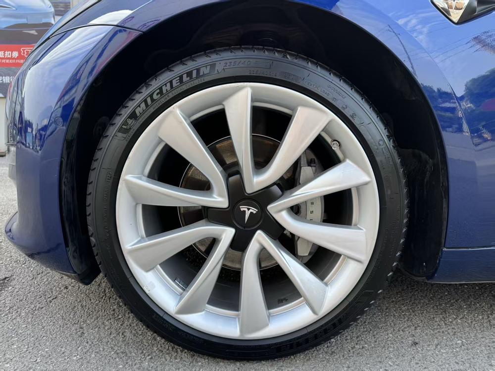 Tesla Model 3 2020 car image #9