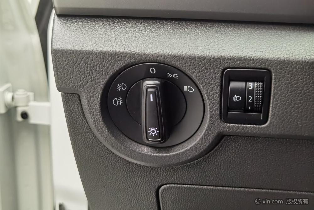 Volkswagen T-Cross 2021 car image #16