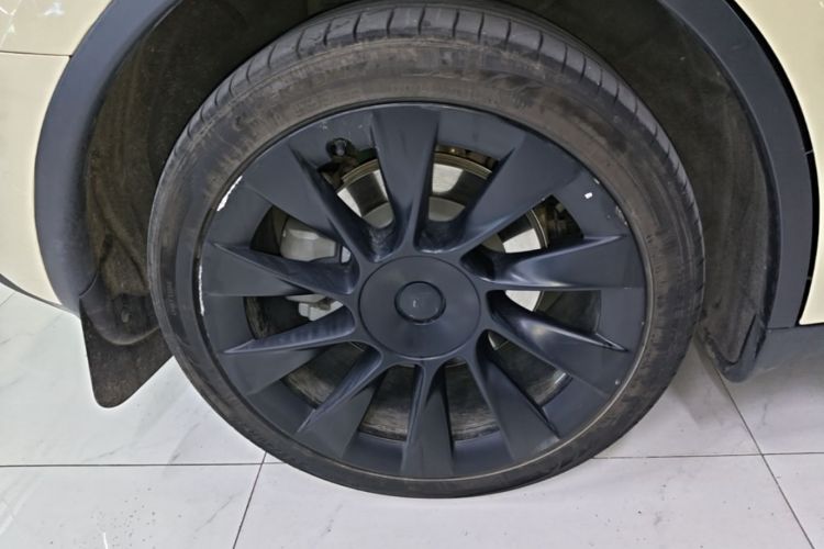 Tesla Model Y 2021 #10 Tesla Model Y 2021 car image #10