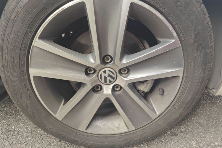 Volkswagen Polo 2017 car image #9