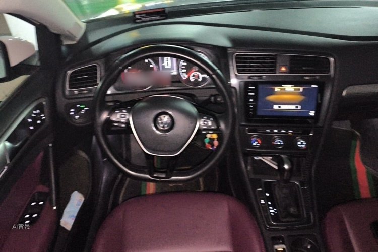 Volkswagen Golf 2020 car image #12