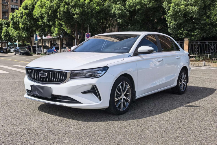 GEELY Emgrand 2023 car image #2