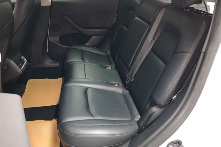 Tesla Model Y 2023 #17 Tesla Model Y 2023 car image #17