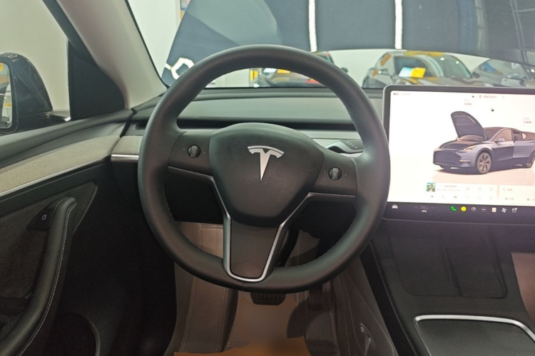 Tesla Model Y 2024 #11 Tesla Model Y 2024 car image #11