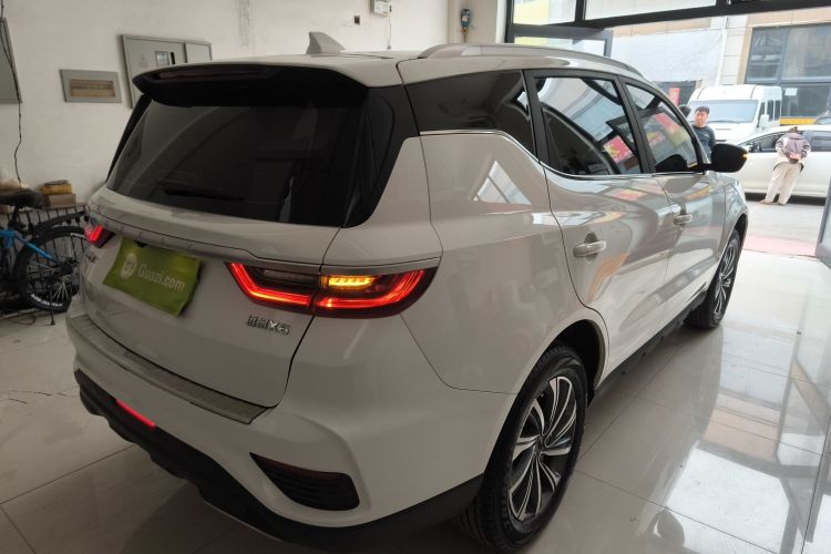 GEELY Vision X6 2020 immagine di auto #7