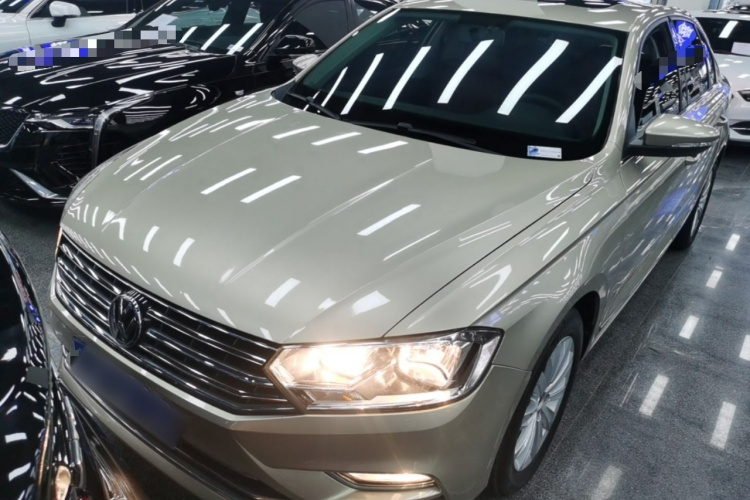 Volkswagen Bora 2016 car image #3