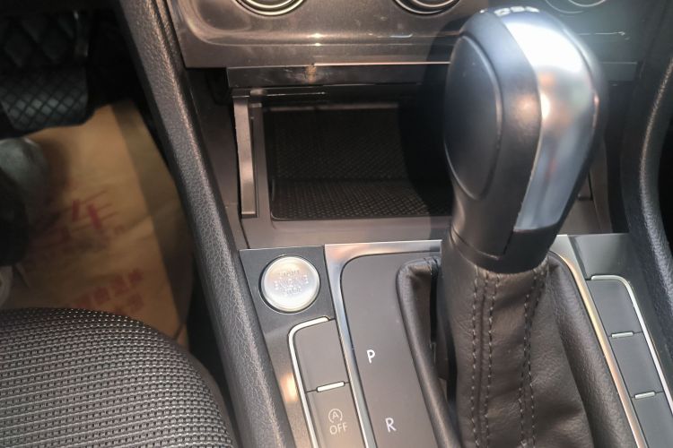 Volkswagen Golf 2020 immagine di auto #18