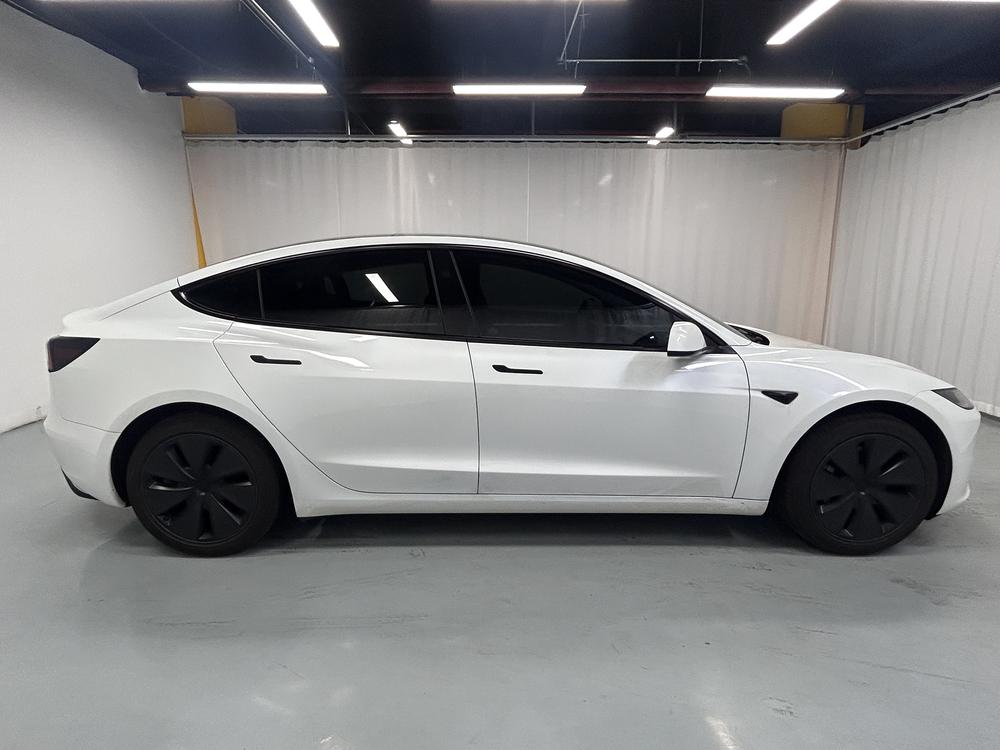 Tesla Model 3 2025 car image #8