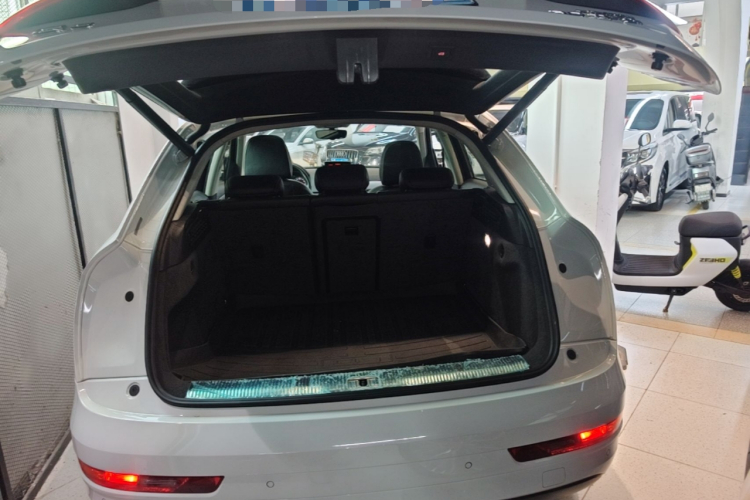 Audi Q3 2017 #19 Audi Q3 2017 car image #19