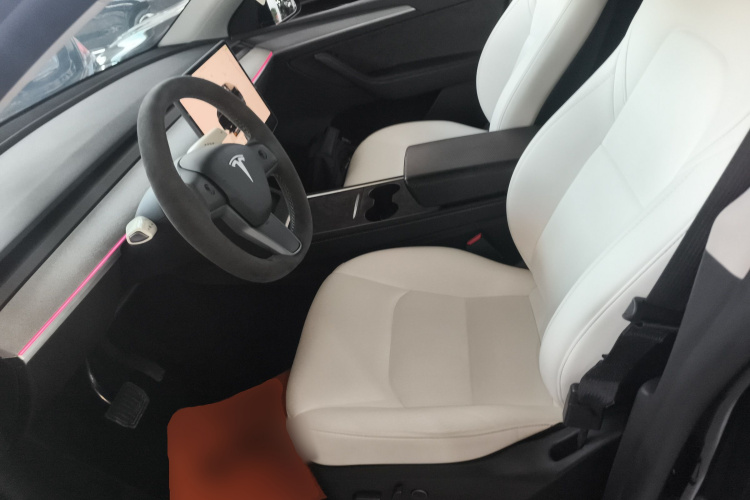 Tesla Model Y 2024 #15 Tesla Model Y 2024 car image #15