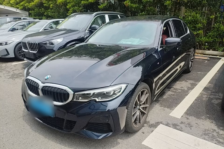 BMW 3 Series 2022 #2 BMW 3 Series 2022 car image #2