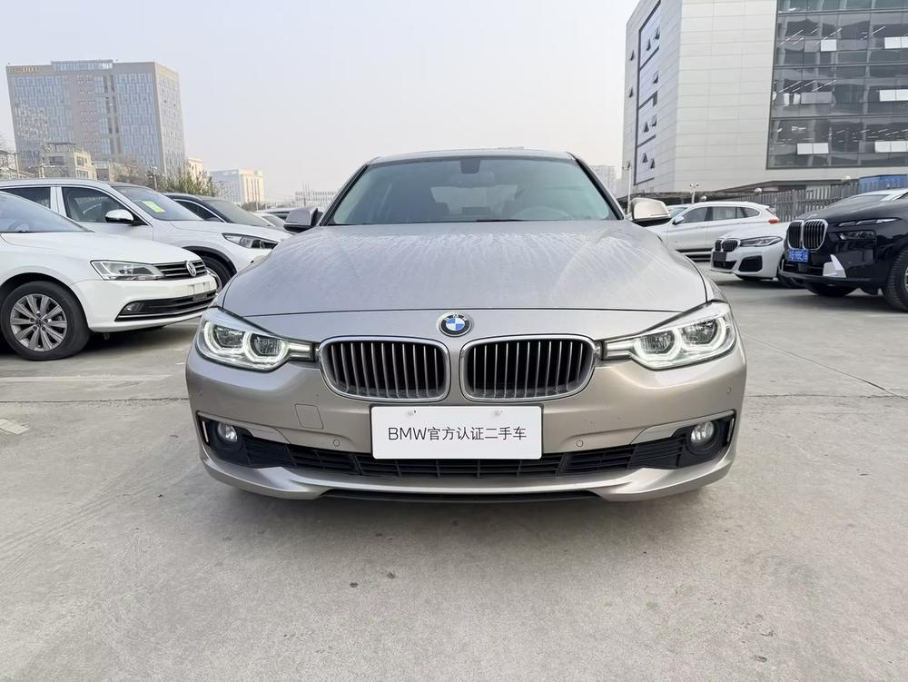 BMW 3 Series 2019 car image #2