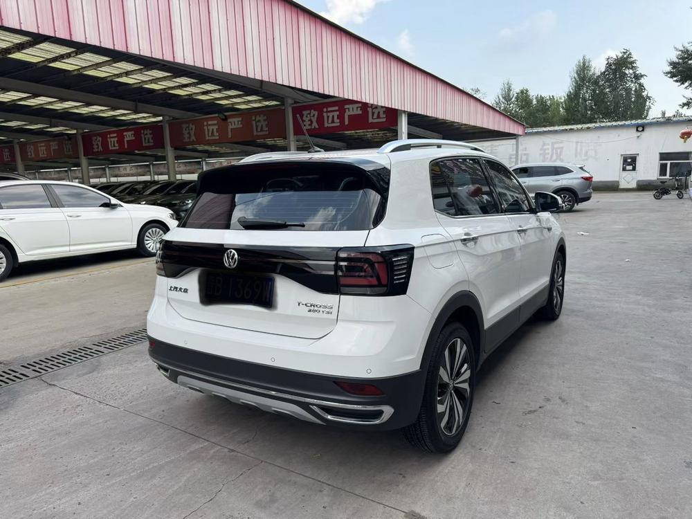 Volkswagen T-Cross 2019 #6 Volkswagen T-Cross 2019 car image #6