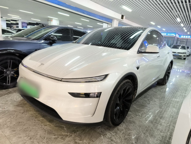 Tesla Model Y 2025 Tesla Model Y 2025 immagine di auto