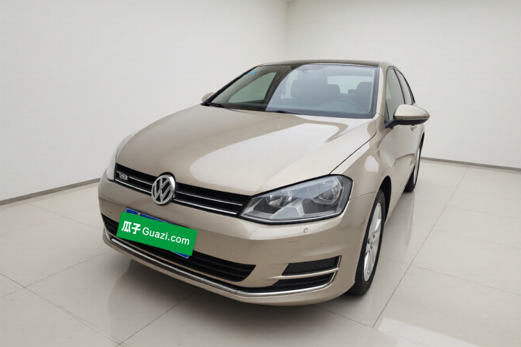 Volkswagen Golf 2017 car image #2