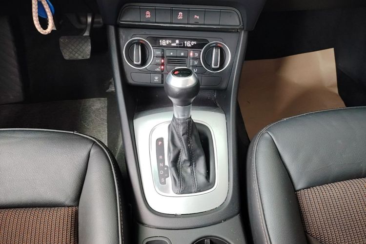 Audi Q3 2019 #14 Audi Q3 2019 car image #14