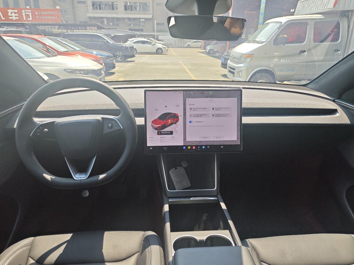 Tesla Model Y 2026 #8 Tesla Model Y 2026 car image #8