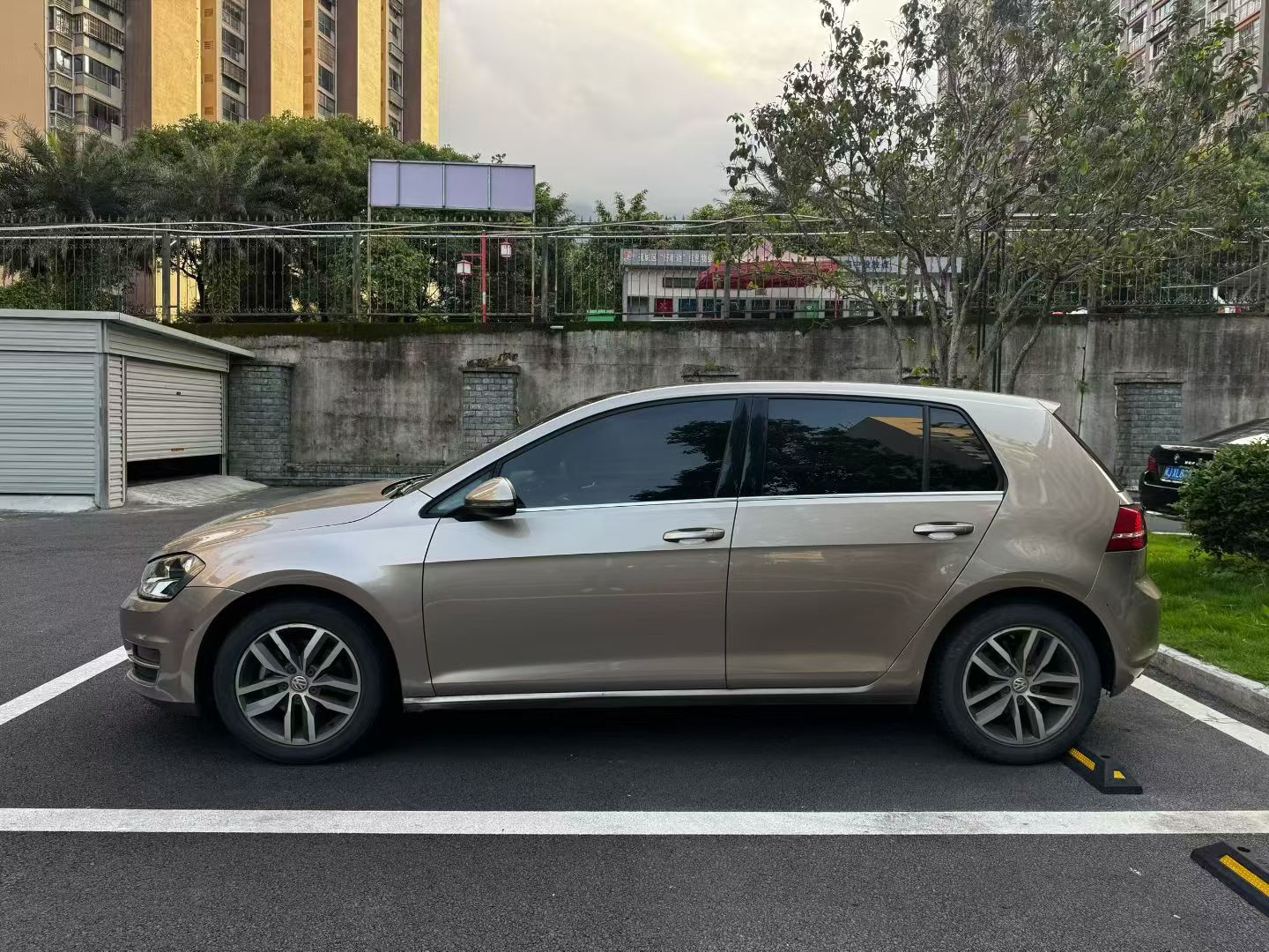 Volkswagen Golf 2016 car image #5