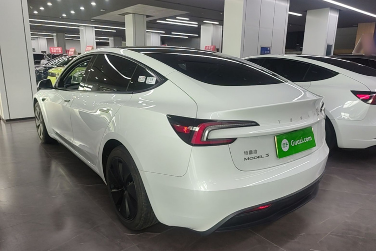 Tesla Model 3 2025 #5 Tesla Model 3 2025 car image #5